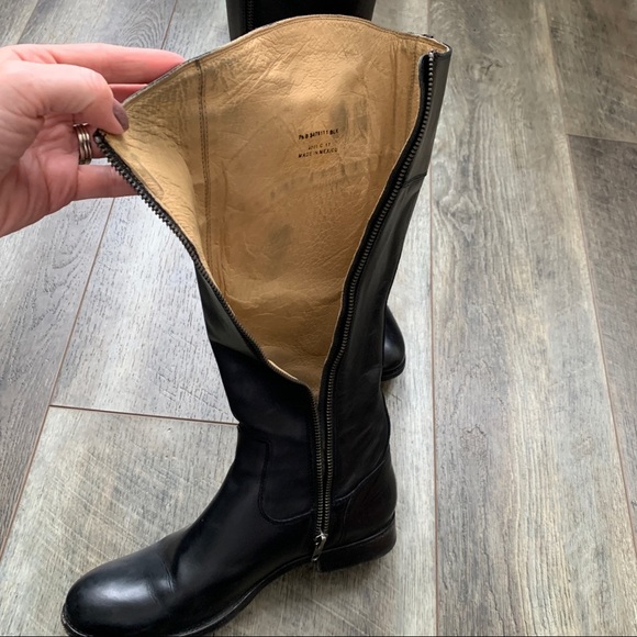 Frye Molly Button Black Leather Tall Riding Boot 7 1/2B - Picture 10 of 12